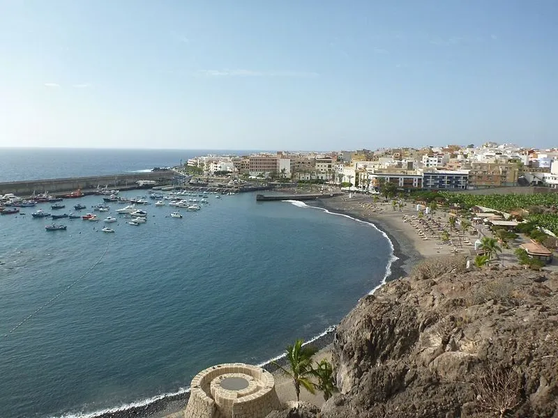 Playa Aguadulce en Guía de Isora, Santa Cruz de Tenerife — foto 2 de 5