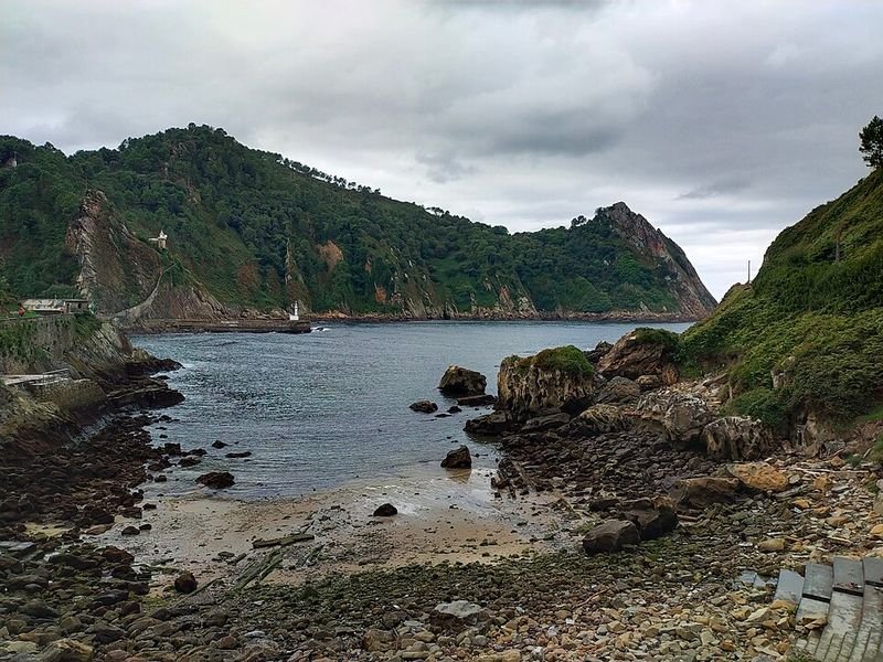 Playa Alabortza en Pasaia