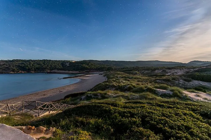 Playa Algaiarens en Ciutadella de Menorca, Islas Baleares — foto 4 de 10
