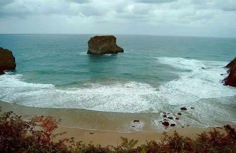 Playa Andrín en Llanes, Asturias — foto 2 de 4