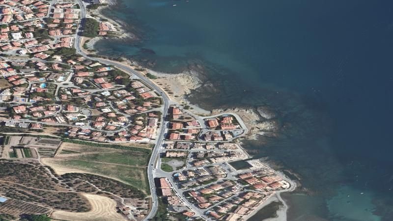 Vista aérea de Playa Argilera en Llançà, Gerona