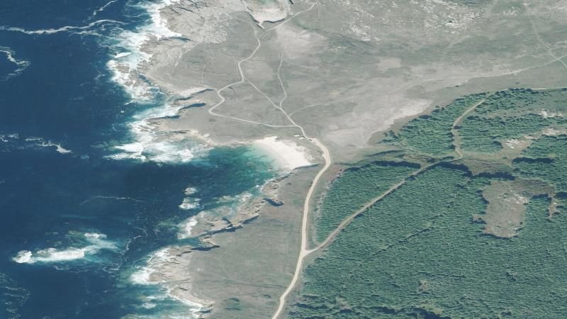 Vista aérea de Playa de Arnado en Laxe, A Coruña