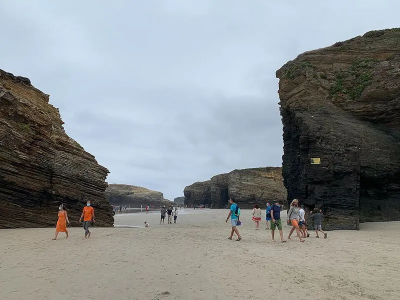 Playa de As Catedrais en Ribadeo, Lugo — foto 6 de 10