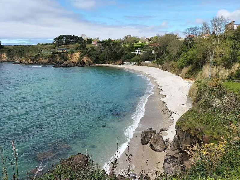 Playa de Atalaya en Oleiros, A Coruña — foto 2 de 3