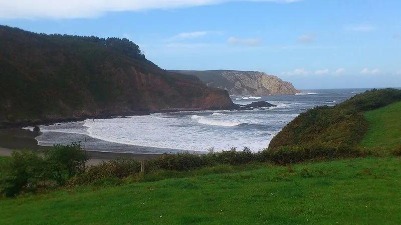 Playa de Bahínas en Castrillón, Asturias — foto 4 de 4