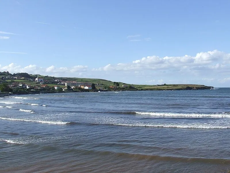 Playa de Bañugues en Gozón, Asturias — foto 3 de 4