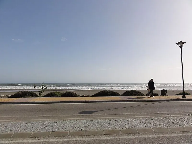 Playa Benajarafe en Vélez-Málaga, Málaga — foto 2 de 3
