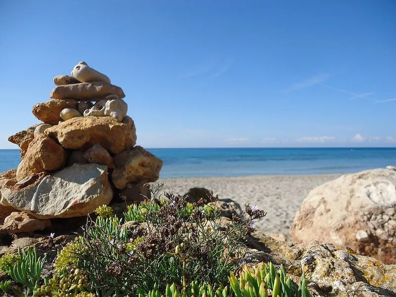 Playa de Binigaus en Es Migjorn Gran, Islas Baleares — foto 6 de 14
