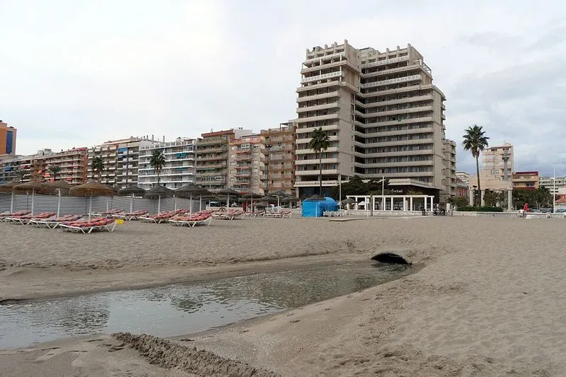 Playa de Boliches-Las Gaviotas en Fuengirola, Málaga — foto 2 de 2