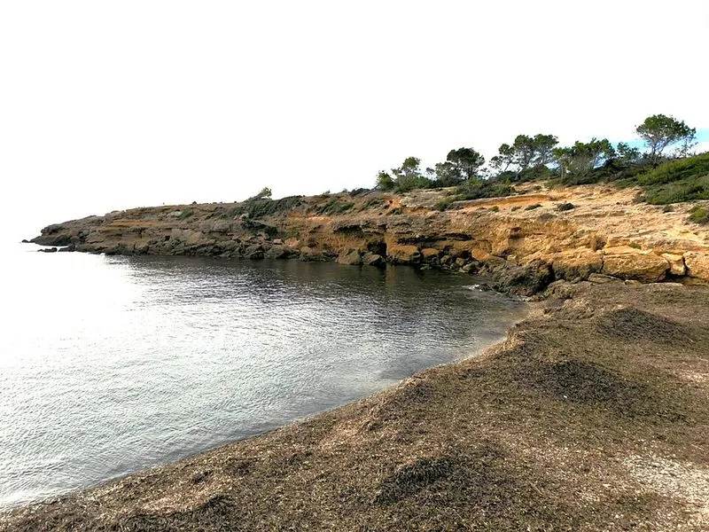 Playa Bon Caponet en L'Ametlla de Mar, Tarragona — foto 3 de 6