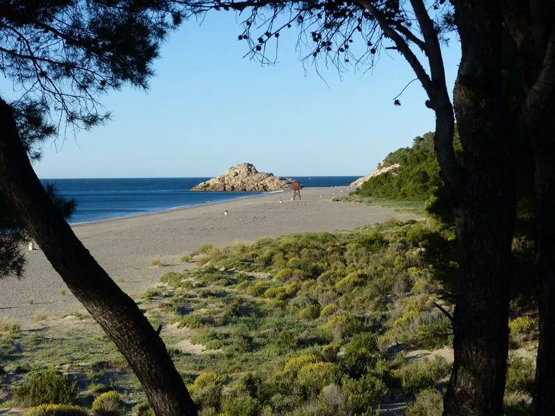 Playa Cala Bea en Vandellòs i l'Hospitalet de l'Infant, Tarragona — foto 4 de 5