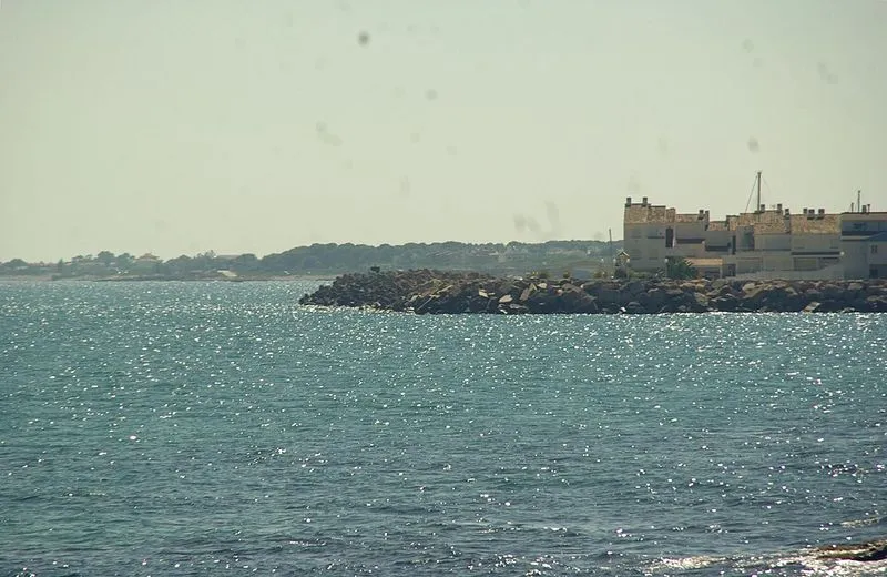Playa Cala Blanca en Alcalà de Xivert, Castellón — foto 2 de 5