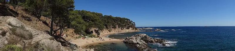 Cala Bona en Palamós, Gerona — foto 2 de 7