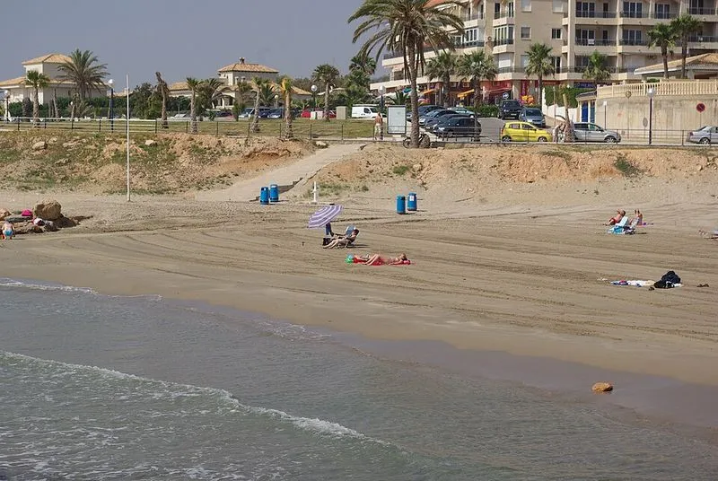 Playa Cala Cerrada en Orihuela, Alicante — foto 4 de 10