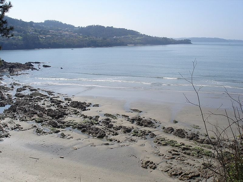 Playa Cala Chamoso en Cabanas, A Coruña