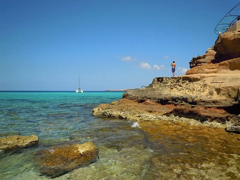 Playa Cala Conta en Sant Josep de sa Talaia, Islas Baleares — foto 8 de 9