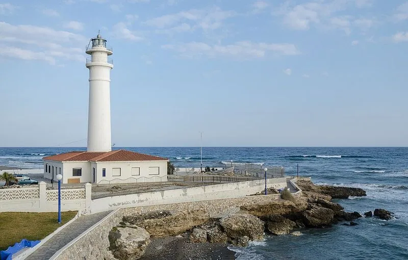 Playa Cala de El Sillón en Torrox, Málaga — foto 1 de 2