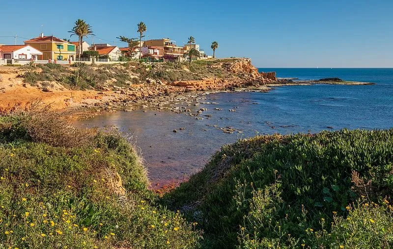 Cala de la Higuera en Torrevieja, Alicante — foto 2 de 4