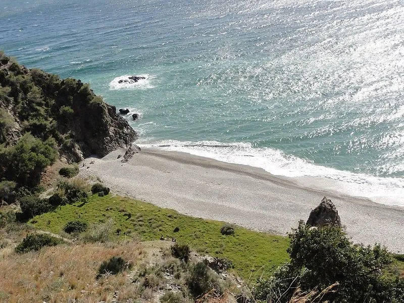Cala de la Torre del Pino en Nerja, Málaga — foto 4 de 5