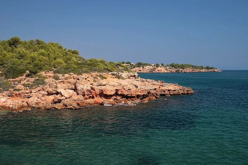 Playa Cala de l'Estany Podrit en L'Ametlla de Mar, Tarragona — foto 3 de 4