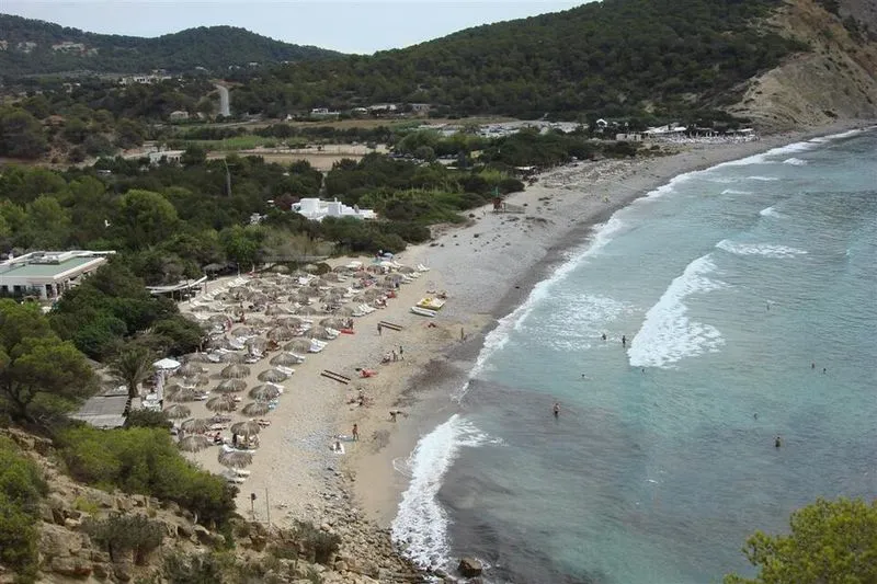Playa Cala de Porroig en Sant Josep de sa Talaia, Islas Baleares — foto 4 de 5