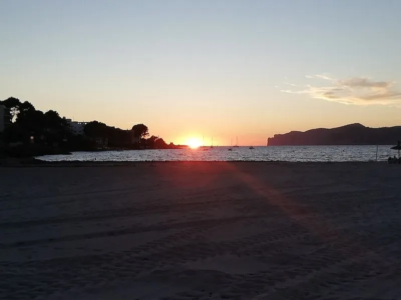 Playa Cala de Santa Ponça en Calvià, Islas Baleares — foto 11 de 11