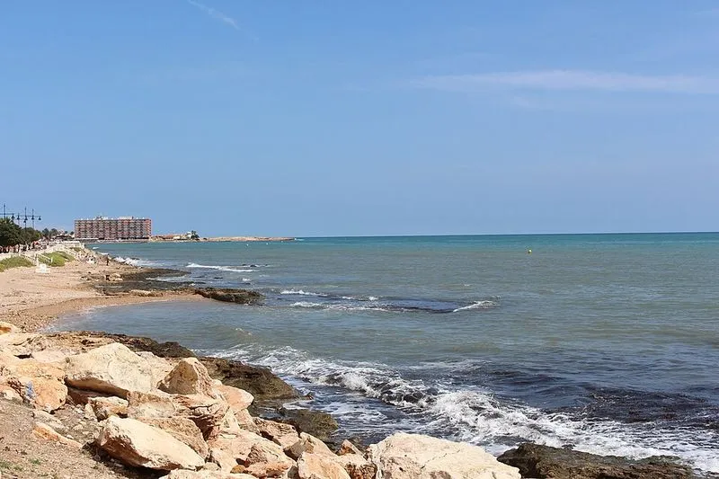 Cala del Palangre en Torrevieja, Alicante — foto 1 de 2