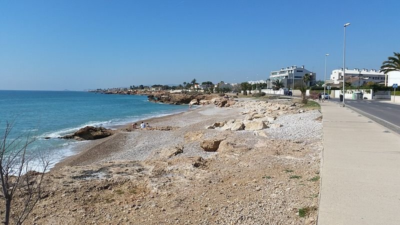Playa Cala dels Pinets en Vinaròs, Castellón