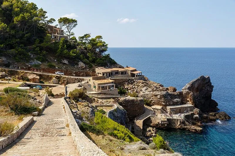 Cala Estellencs en Estellencs, Islas Baleares — foto 2 de 4