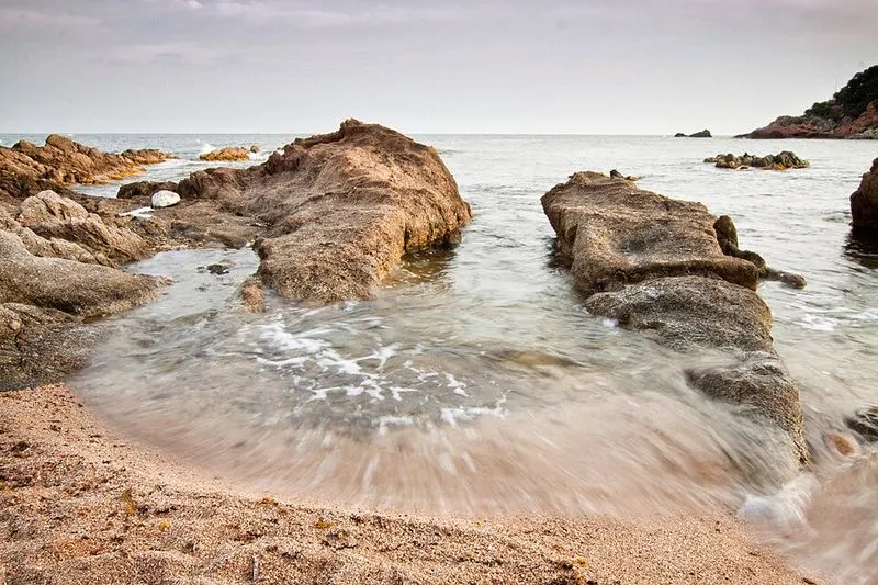 Playa Cala Estreta en Palamós, Gerona — foto 5 de 9