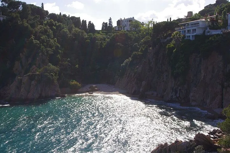 Playa Cala Forcanera en Blanes, Gerona — foto 3 de 7