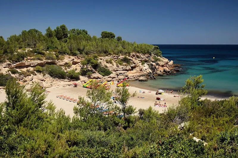 Playa Cala Forn en L'Ametlla de Mar, Tarragona — foto 4 de 8