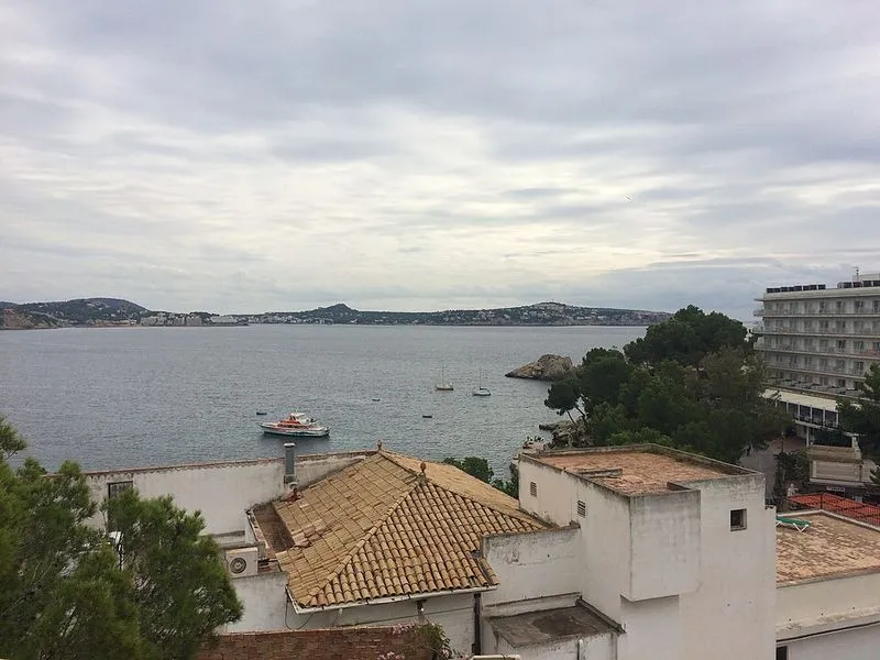 Cala Fornells en Calvià, Islas Baleares — foto 2 de 6