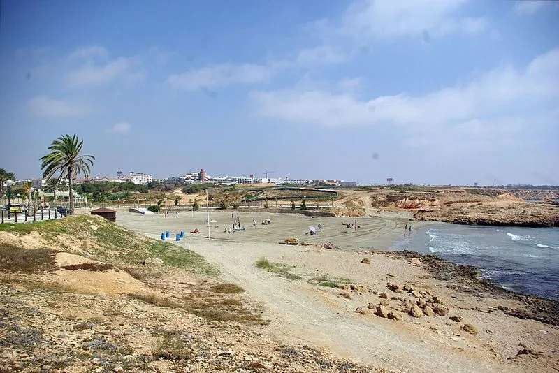 Cala La Mosca en Orihuela, Alicante — foto 1 de 4