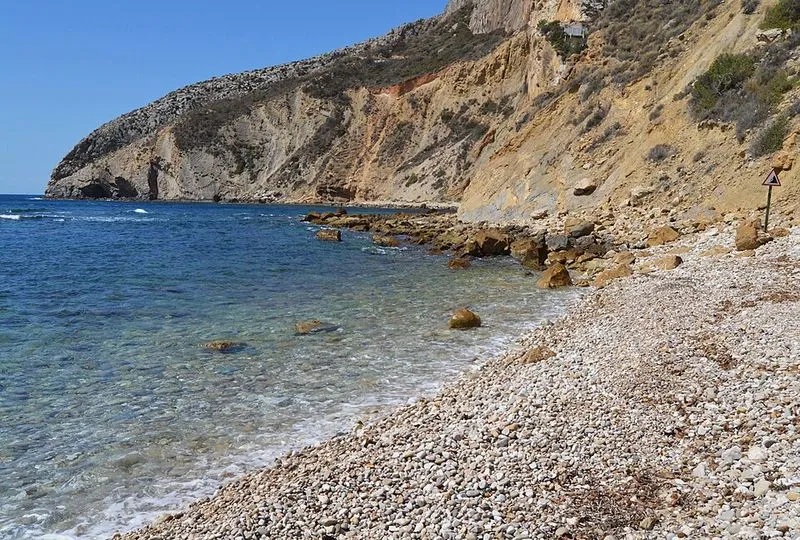 Playa Cala Les Urques en Calp, Alicante — foto 9 de 12