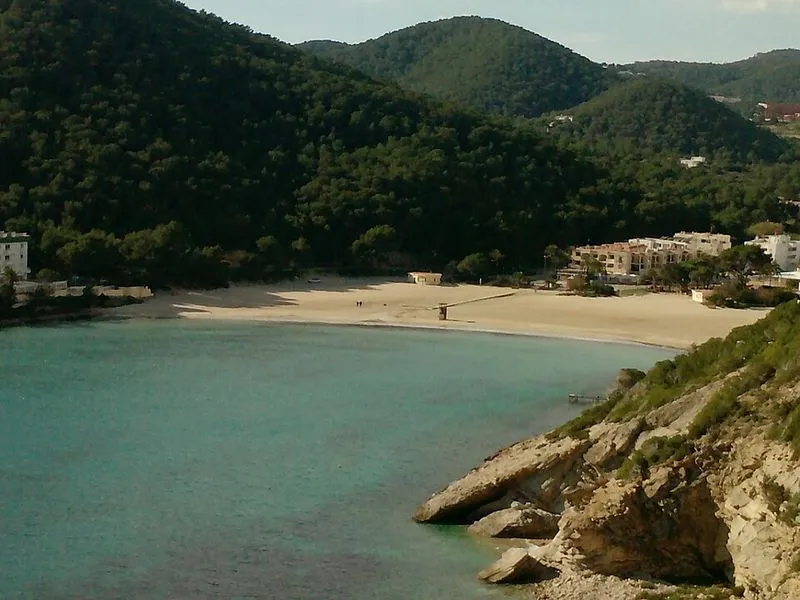 Cala Llonga en Santa Eulalia del Río