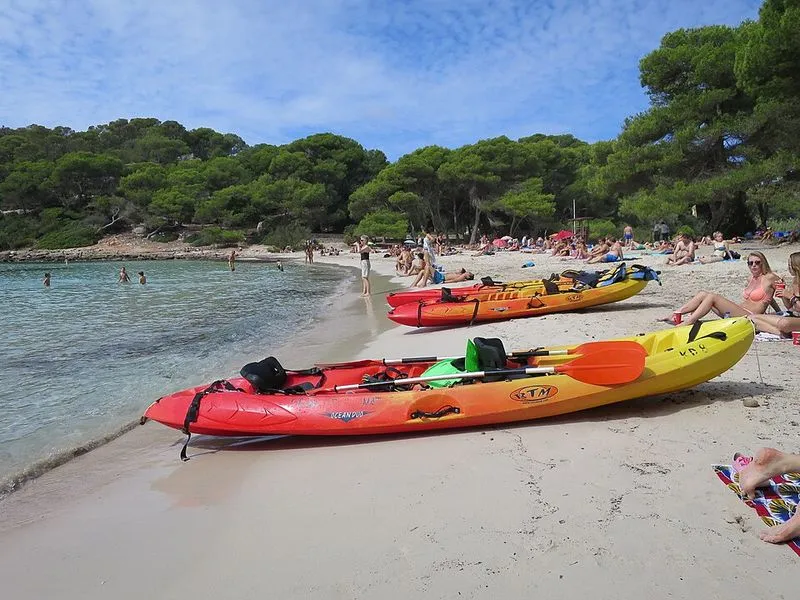 Cala Macarella en Ciutadella de Menorca, Islas Baleares — foto 5 de 14