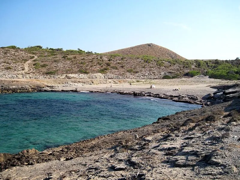 Playa Cala Mitjana en Artà, Islas Baleares — foto 8 de 10