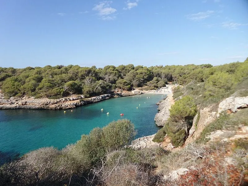 Cala Mitjana en Felanitx, Islas Baleares — foto 8 de 14