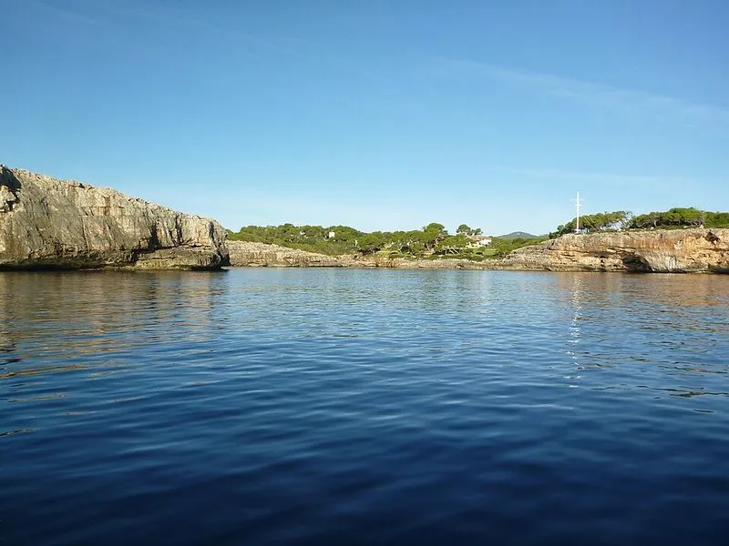 Cala Mitjana en Felanitx, Islas Baleares — foto 12 de 14