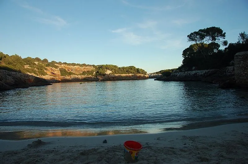 Cala Mitjana en Felanitx, Islas Baleares — foto 13 de 14