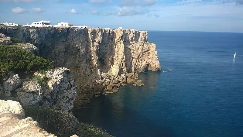 Playa Cala Morell en Ciutadella de Menorca, Islas Baleares — foto 8 de 11