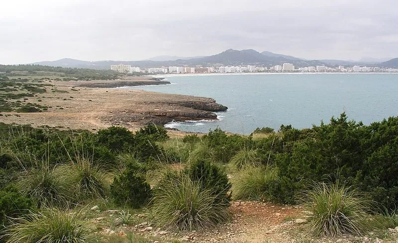 Cala Nau en Sant Llorenç des Cardassar, Islas Baleares — foto 2 de 3