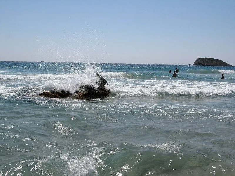 Playa Cala Nova en Santa Eulalia del Río, Islas Baleares — foto 2 de 5