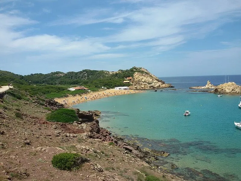 Playa Cala Pregonda en Es Mercadal, Islas Baleares — foto 4 de 10