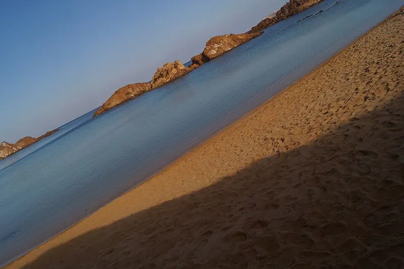 Playa Cala Pregonda en Es Mercadal, Islas Baleares — foto 5 de 10