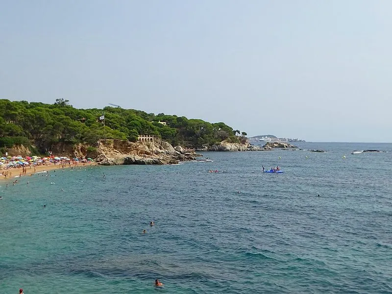 Cala Rovira en Castell-Platja d'Aro, Gerona — foto 2 de 6