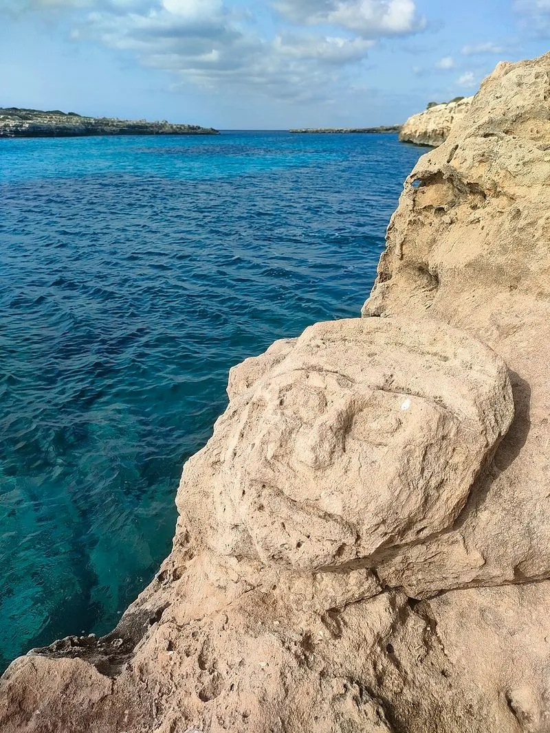 Playa Cala Santandria en Ciutadella de Menorca, Islas Baleares — foto 7 de 8