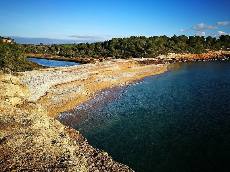 Playa Cala Santes Creus en L'Ametlla de Mar, Tarragona