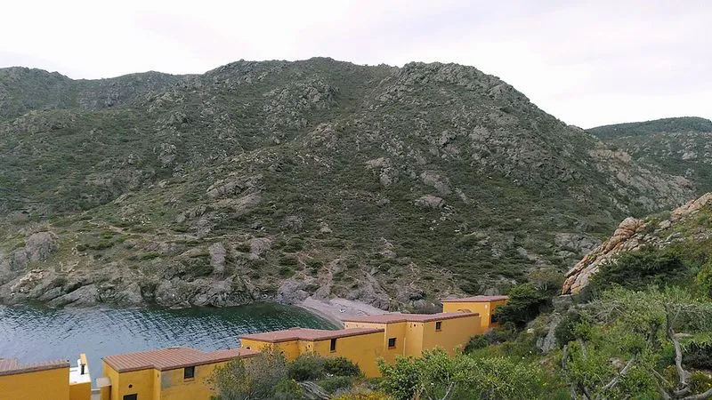 Cala Tamariua en El Port de la Selva, Gerona — foto 5 de 5
